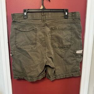 Women’s - Size 18W - Lee Brand Cargo Shorts